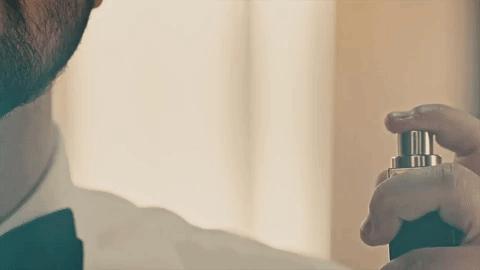 那些写香评的人文采有多好？让你隔屏闻到香水味儿丨夜听双语