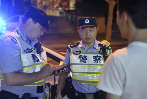 百佳民警事迹材料,上海百佳警察
