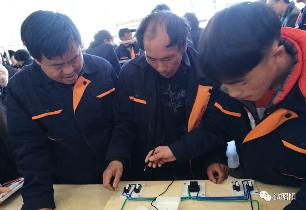 培训，就业，安居~幸福馨居上演现实版《大江大河》