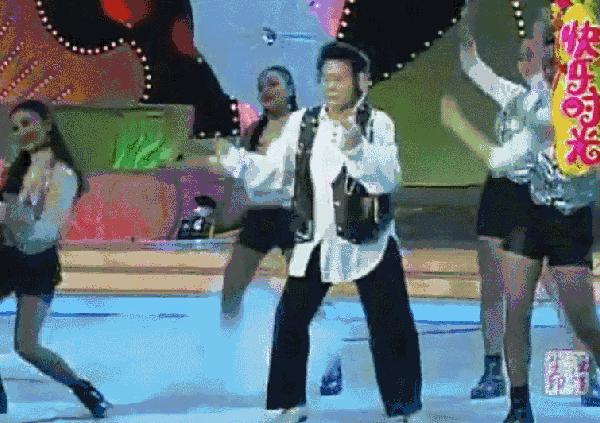 「思考」历经35年的春晚语言类节目越来越不好笑了?这事你想过么