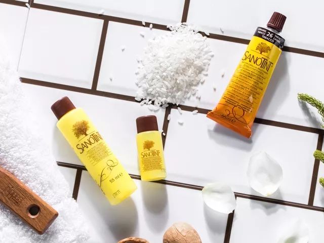 染了亚麻色好黄,发廊亚麻色染出来什么效果