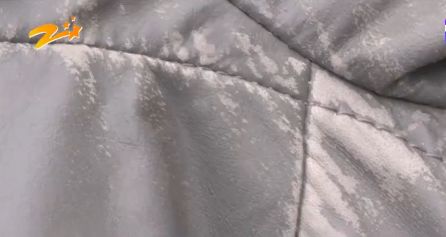 新皮衣没穿过全脱皮怎么办,新买的皮衣有皮疤正常吗