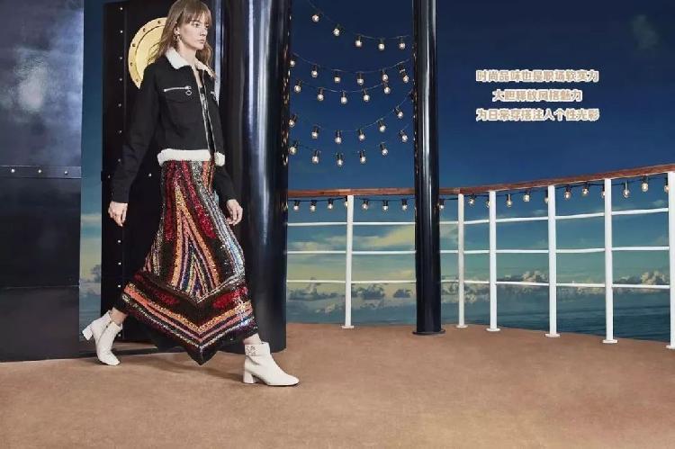 解放碑新世纪百货女装,解放碑新世纪女装