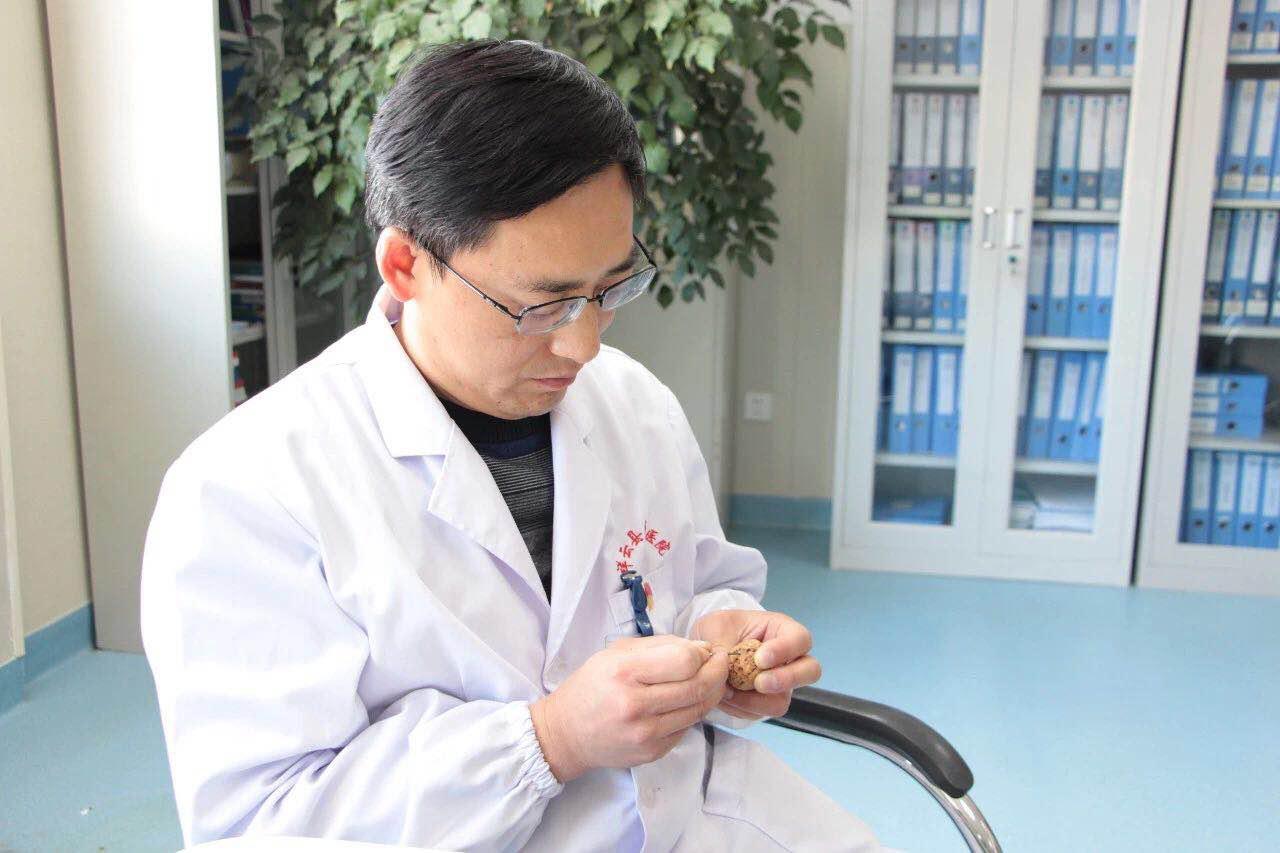 来者不拒!外科医生竟拿它们来练手