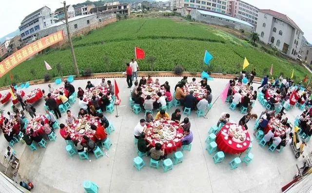 在承德有家开发商卖的不只是房子，还有真情……