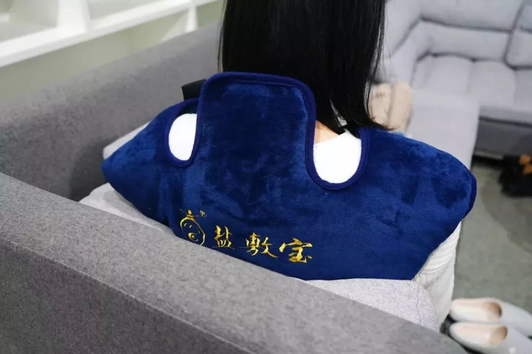 脖子酸肩颈痛按按这3处轻松缓解,肩酸脖子痛用什么姿势缓解