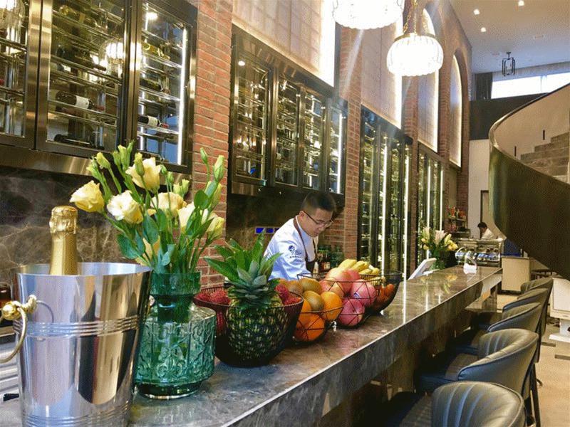 触摸历史印记感受时代新生,触摸历史记忆追忆城市风华