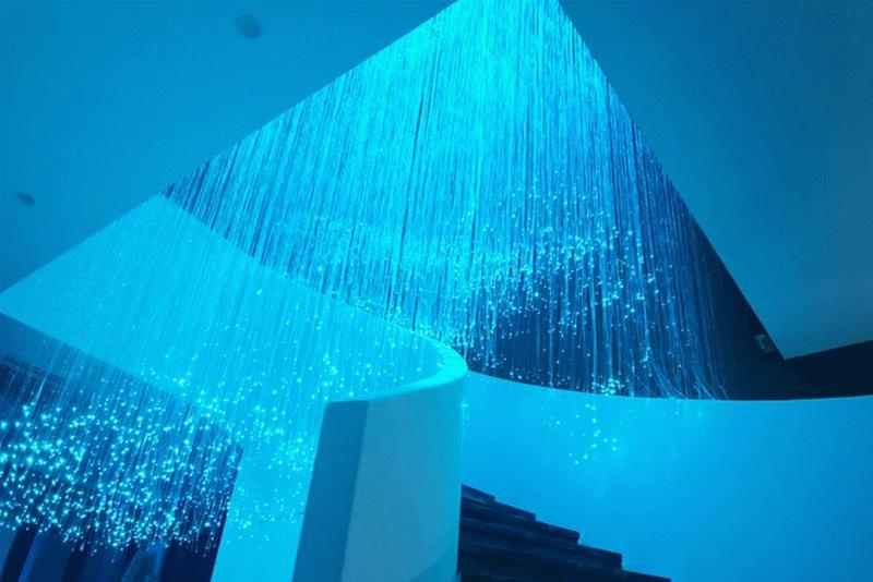 触摸历史印记感受时代新生,触摸历史记忆追忆城市风华