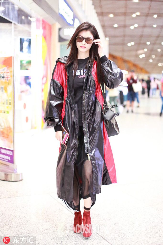 时髦办｜红色单品快入手，防水逆的功力可是一流！