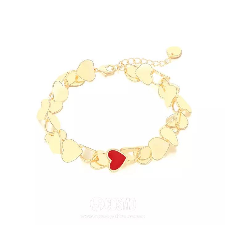 时髦办｜红色单品快入手，防水逆的功力可是一流！