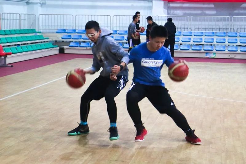 张掖市全民健身中心2019年青少年寒假培训开班授课