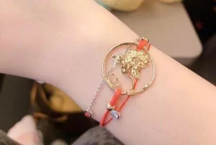 大牌们为了讨好中国消费者，竟然出了这么奇葩的生肖商品