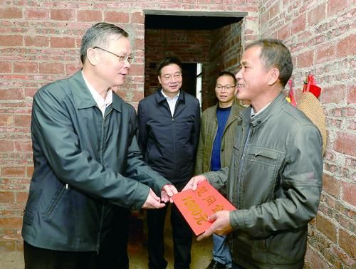 你们要的线人小姐姐来了!关注本周“线人播报”!