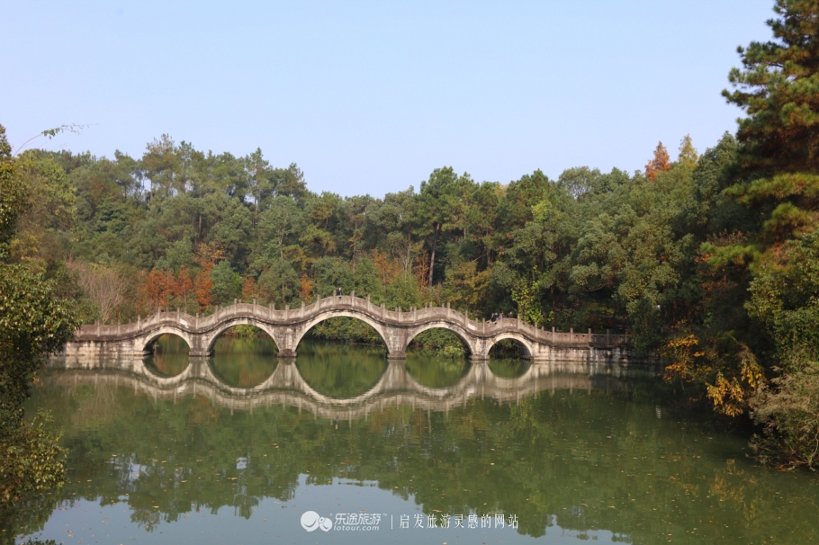 心中都要有属于自己的桃花源,我们终将抵达自己的桃花源