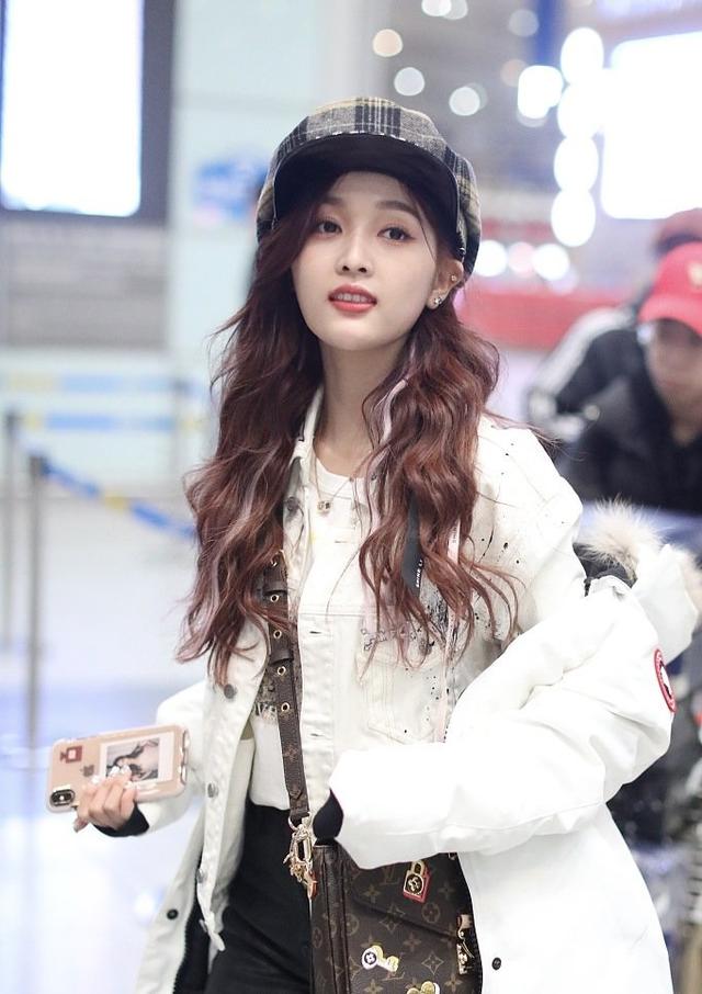 吴宣仪直发发型,吴宣仪烫发