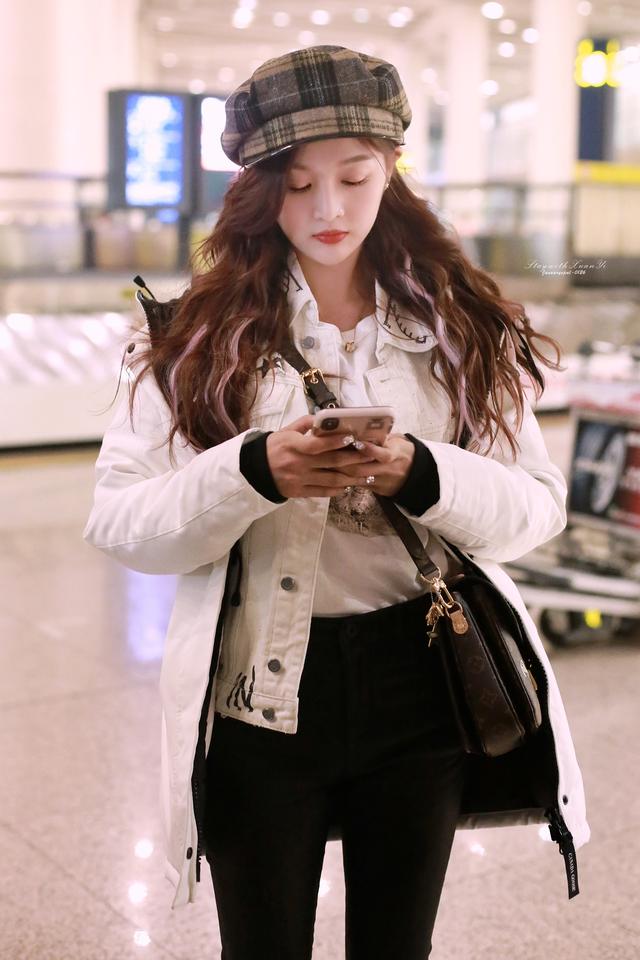 吴宣仪直发发型,吴宣仪烫发