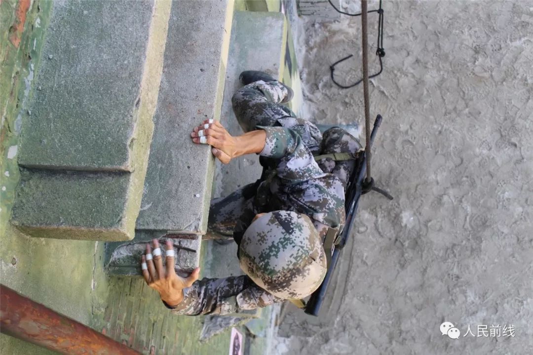 真实的特战女兵,首批特战女兵