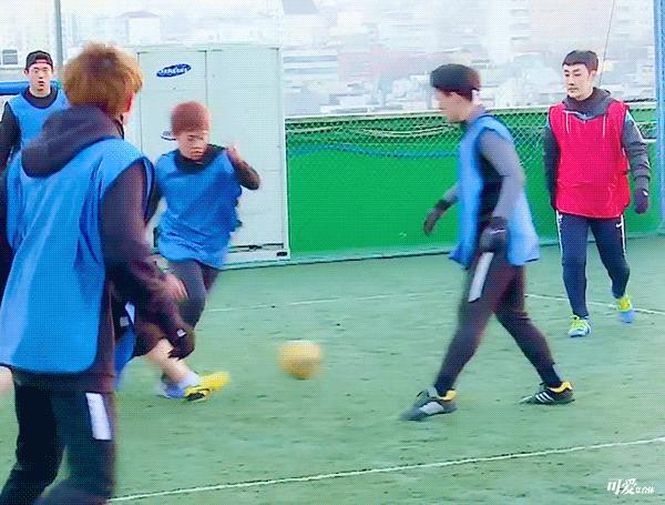 「EXO」「分享」190119被运动之神眷顾的男人——金珉锡就没有他不会的运动