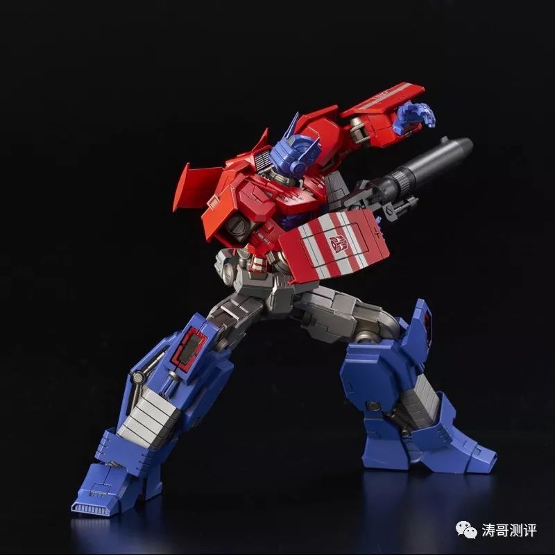 风雷擎天柱IDW拼装模型,idw漫画擎天柱造型