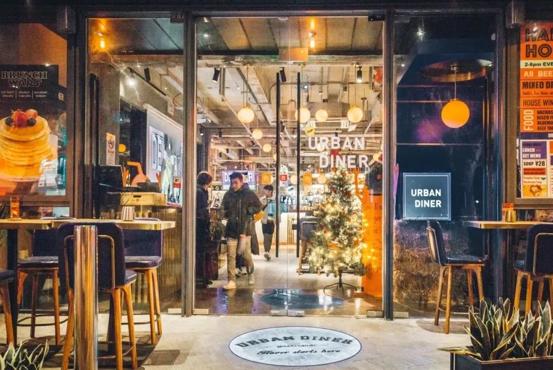 上海滩市中心,竟然藏着一条有洋房故居有老字号有咖啡店有酒吧的网红老马路