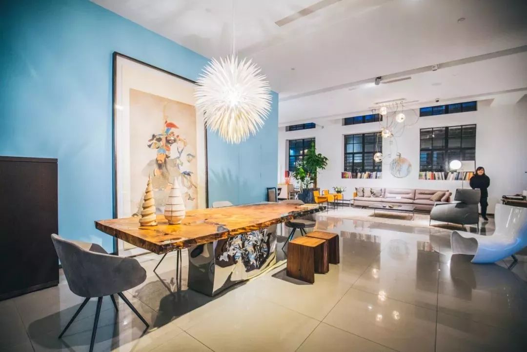 上海滩市中心,竟然藏着一条有洋房故居有老字号有咖啡店有酒吧的网红老马路