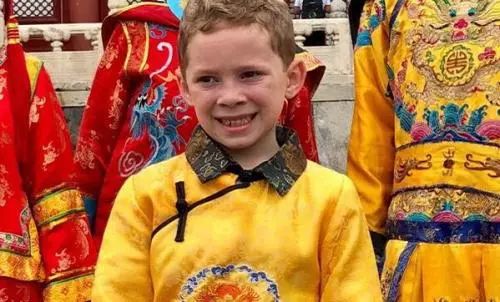 斜挎mini包推荐小众高级感,包包好看大容量拉链款