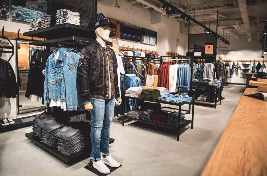 兄弟,你穿过杰克琼斯么?