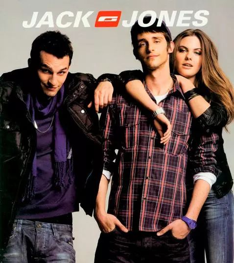 兄弟,你穿过杰克琼斯么?