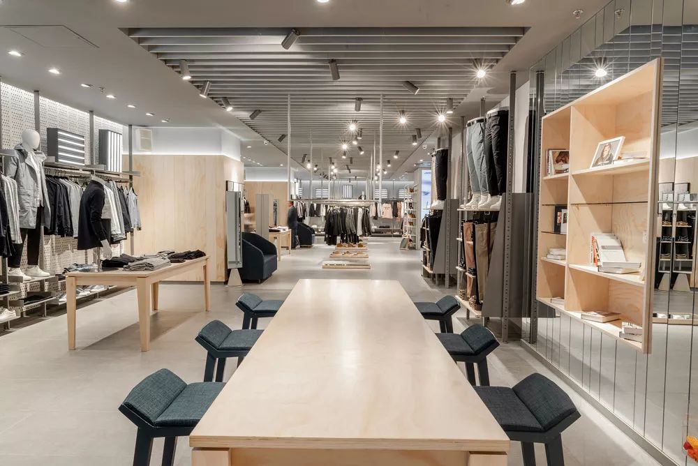 兄弟,你穿过杰克琼斯么?