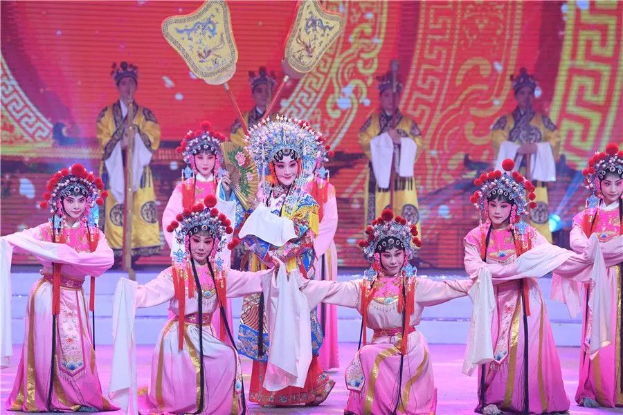 《唱响九州百戏盛典》“有戏安徽”2019全国戏迷春节联欢晚会精彩上演