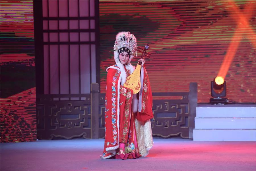 《唱响九州百戏盛典》“有戏安徽”2019全国戏迷春节联欢晚会精彩上演