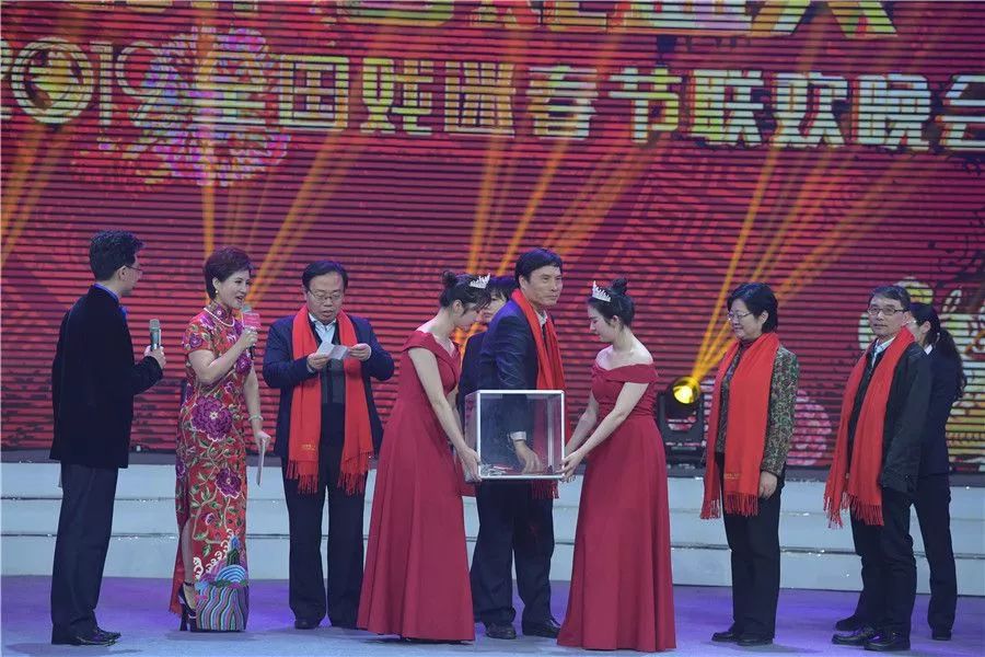 《唱响九州百戏盛典》“有戏安徽”2019全国戏迷春节联欢晚会精彩上演