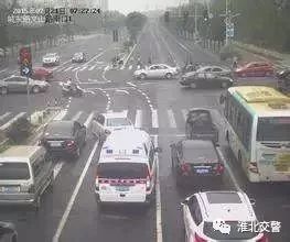 真的假的？“绿灯行”也违法？真相在这里……