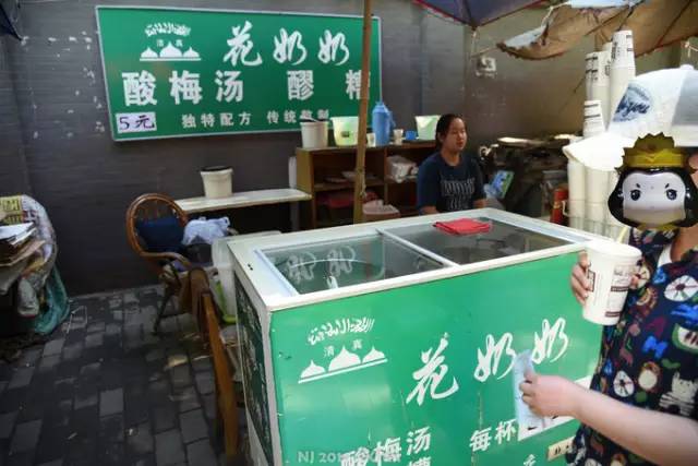 西安吃肉夹馍哪里最便宜,西安肉夹馍成都