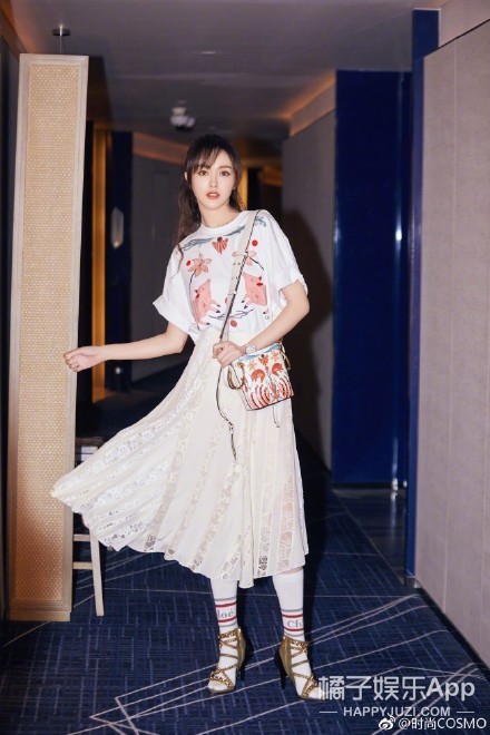 纪梵希guccit恤,gucci设计动物灵感