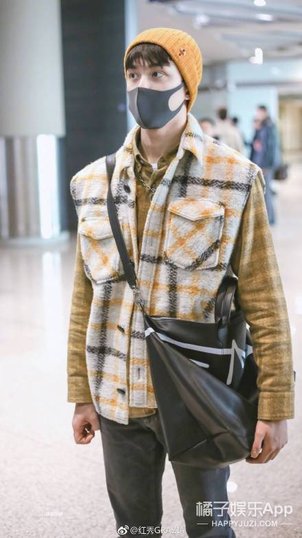 纪梵希guccit恤,gucci设计动物灵感