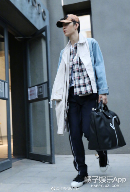 纪梵希guccit恤,gucci设计动物灵感