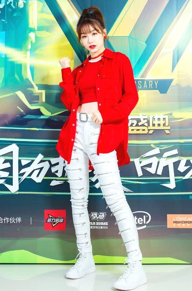 徐梦洁创造101第一次公演舞台sugar,徐梦洁创造101黄色套装