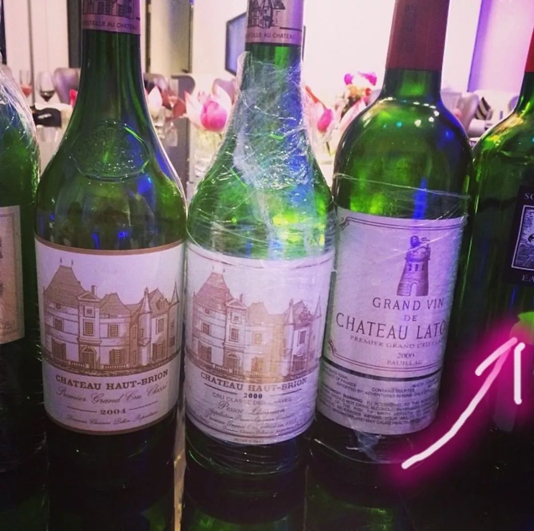 今天不聊吴秀波小三的故事，只聊她背后的酒单：拉菲、玛歌、十四代、残响