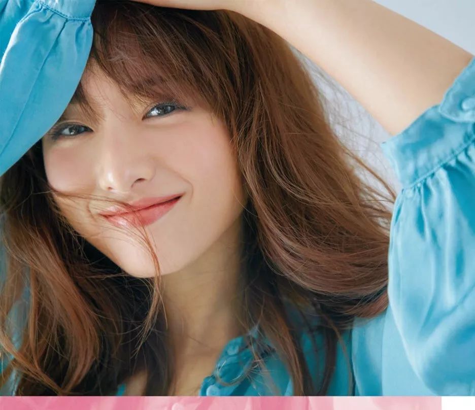 新年妆容造型高级感,新年圆脸元气妆容