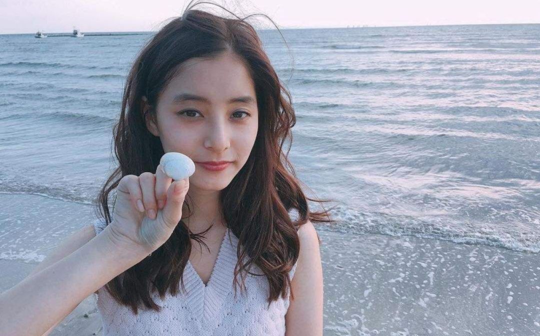 新年妆容造型高级感,新年圆脸元气妆容