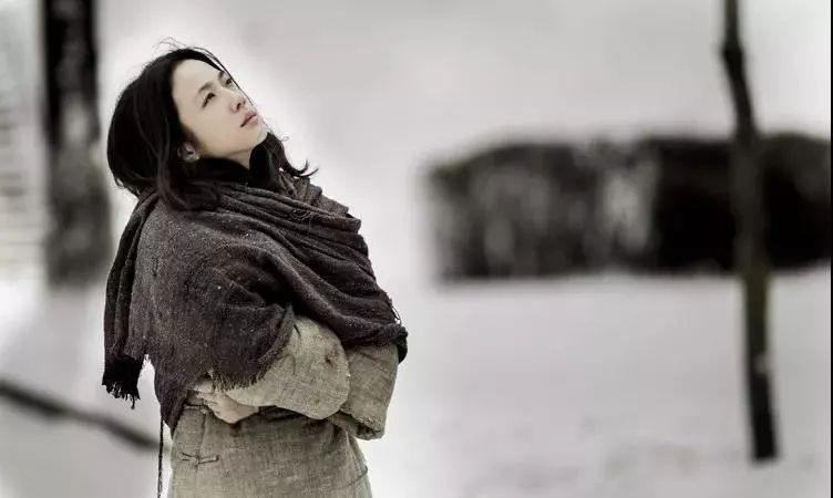 她用性冷淡惊艳了全世界：所谓气质，就是不管气质