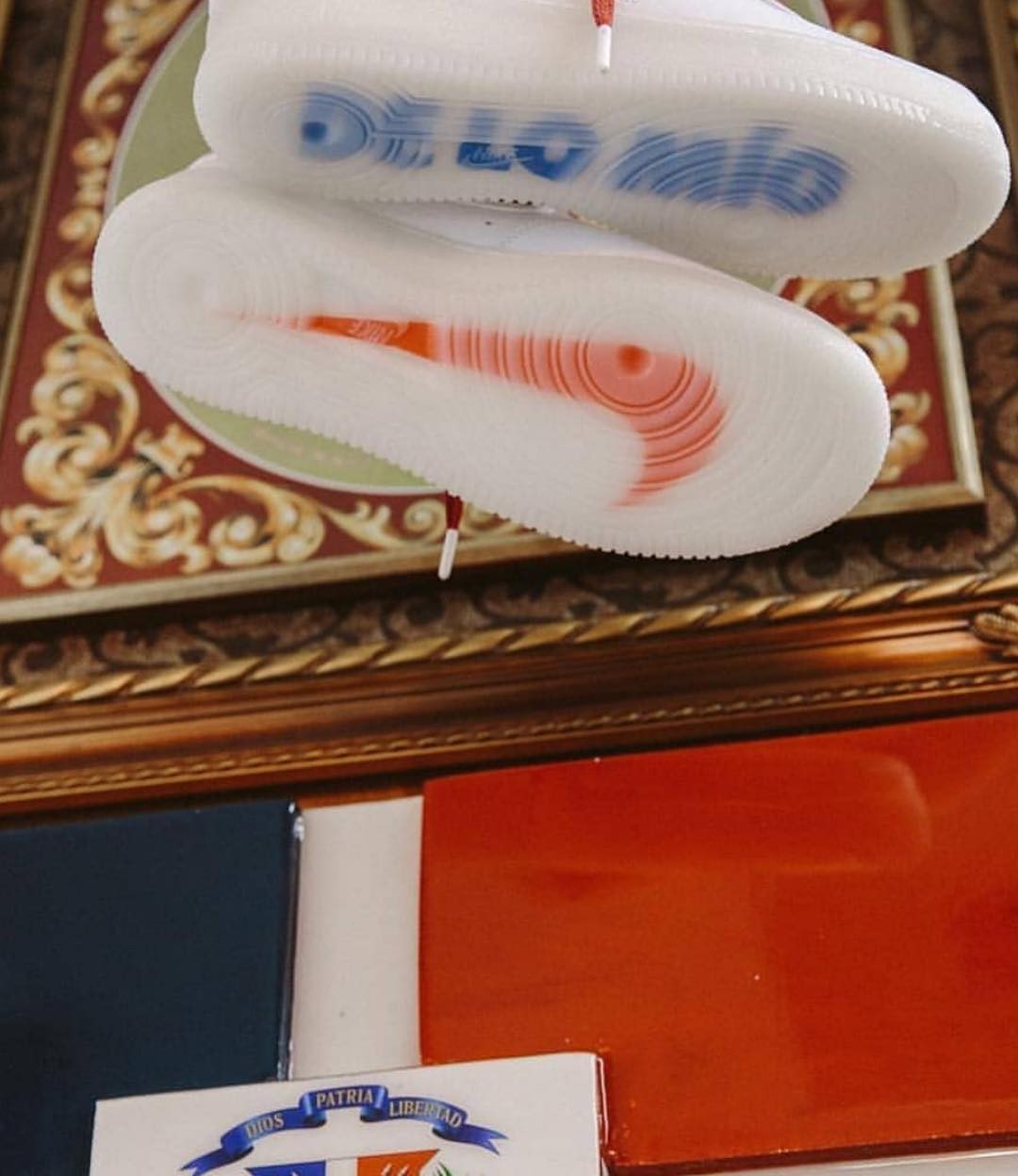 af1纯白联名,owaf1联名黄色开箱