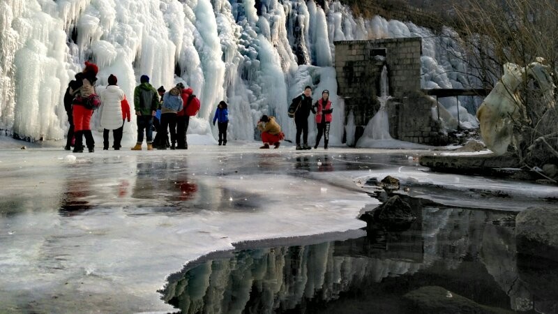 岫岩石湖瀑布旅游攻略,冬天自驾仙女山旅游攻略