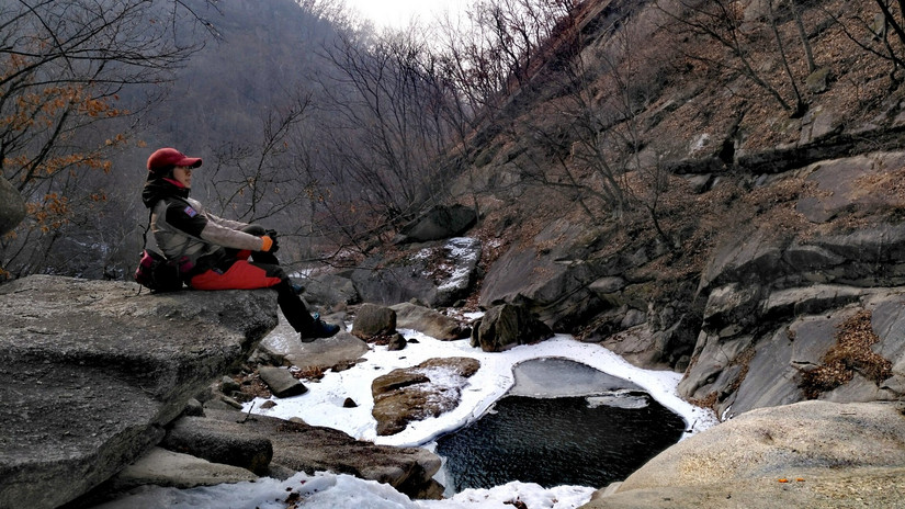 岫岩石湖瀑布旅游攻略,冬天自驾仙女山旅游攻略