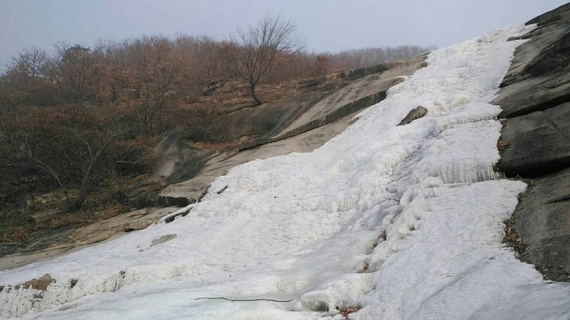 岫岩石湖瀑布旅游攻略,冬天自驾仙女山旅游攻略