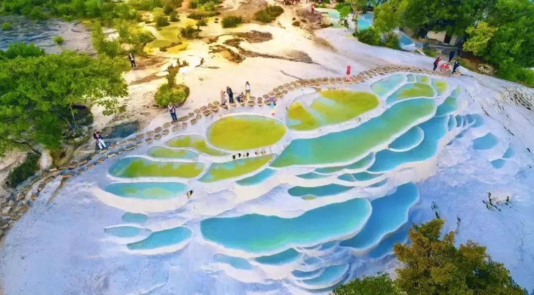 云南旅游全攻略自由行先去哪 (云南旅游自由行省钱攻略)