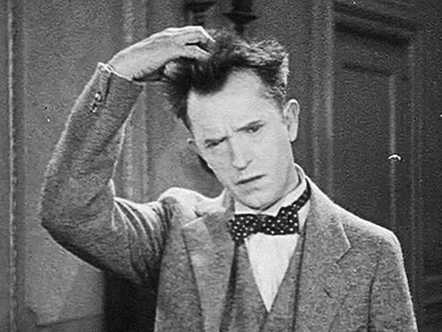 头上头皮屑和剪发虫怎么解决,头皮屑多和肚子里有虫有关系吗