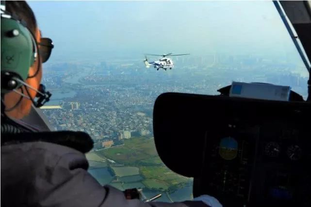 *毒涉**资产达2亿、出动4000警力围剿——“*毒冰**教父”地下王国覆灭记