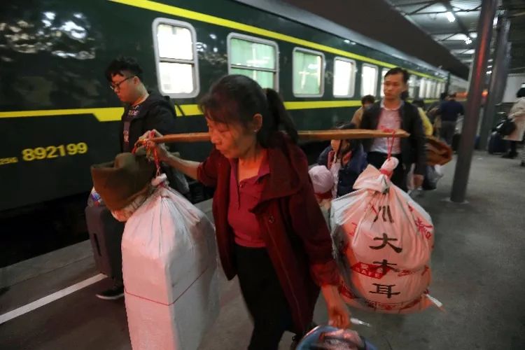 深圳春运预计发送旅客人次,春运预计发送旅客3150万再创新高